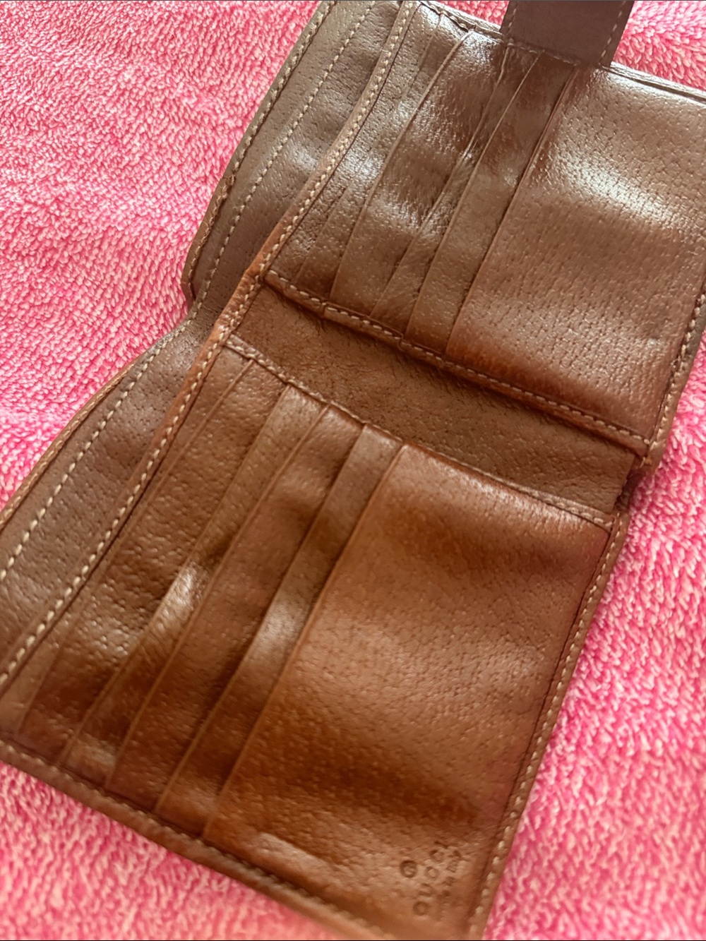 Gucci Brown/Tan GG Canvas Bamboo Trim Crossbody - Picture 9 of 12